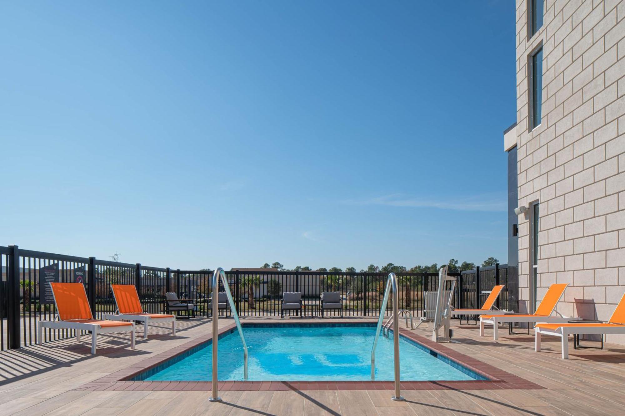 Aloft Katy Mills Hotel Exterior photo